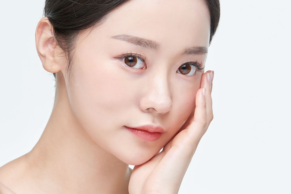 名古屋で埋没法をした女性のイメージ